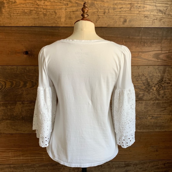 American Eagle White T w/Eyelet Sleeves - Picture 3 of 7